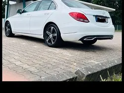 Weiß Gebraucht 2014 Mercedes C220 Limousine | 14.000 € (Etwas zu teuer)