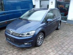 Atlantic blue metallic Gebraucht 2017 VW Touran Comfortline Van / Kleinbus | 12.490 € (Fairer Preis)