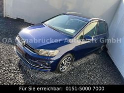 Blau Gebraucht 2018 VW Golf Sportsvan Join Van / Kleinbus | 18.500 € (Fairer Preis)