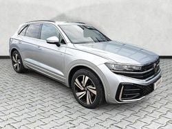 Oyster silver metallic Neu 2025 VW Touareg R-line SUV | 74.839 € (Superpreis)