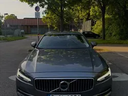 Grau Gebraucht 2019 Volvo S90 Momentum Limousine | 28.600 € (Etwas zu teuer)