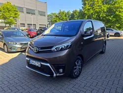 Barrique braun Gebraucht 2023 Toyota Proace Verso Kombi | 39.990 € (Guter Preis)
