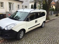 Weiß Gebraucht 2015 Opel Combo Kombi | 8.799 €