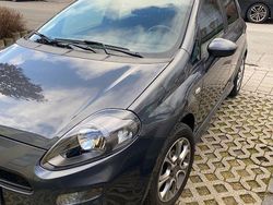 Grau Gebraucht 2012 Fiat Grande Punto Kleinwagen | 4.900 € (Etwas zu teuer)