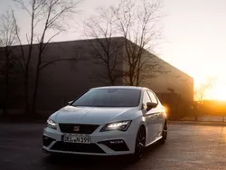 Weiß Gebraucht 2020 Cupra Leon Limousine | 23.800 €