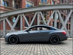 Grau Gebraucht 2009 Mercedes 350 Coupé | 13.000 €