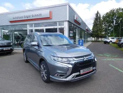 Platinumgrau (metallic) Gebraucht 2021 Mitsubishi Outlander P-HEV Top SUV | 25.440 € (Fairer Preis)