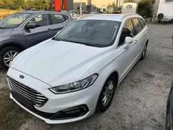 Weiß Gebraucht 2019 Ford Mondeo Titanium Limousine | 6.900 € (Teuer)