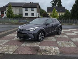 Grau Gebraucht 2023 Toyota C-HR Team SUV | 27.000 €