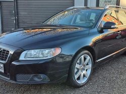 Schwarz Gebraucht 2008 Volvo V70 Momentum Kombi | 5.990 € (Fairer Preis)