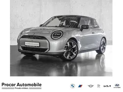Silber Neu 2025 Mini Cooper Classic Kleinwagen | 32.820 € (Guter Preis)