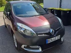 Rot Gebraucht 2015 Renault Grand Scénic III Van / Kleinbus | 5.499 € (Superpreis)