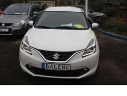Weiss (metallic) Gebraucht 2017 Suzuki Baleno Comfort Kleinwagen | 15.000 € (Teuer)