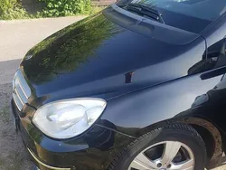 Schwarz Gebraucht 2010 Mercedes B180 Van / Kleinbus | 2.850 € (Fairer Preis)