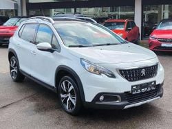Blanc nacre Gebraucht 2019 Peugeot 2008 Allure SUV | 12.975 € (Fairer Preis)