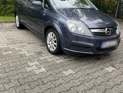 Blau Gebraucht 2006 Opel Zafira Van / Kleinbus | 2.800 €