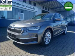 Graphitegrau metallic Gebraucht 2024 Skoda Octavia Selection Kombi | 27.970 € (Guter Preis)