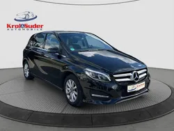 Schwarz Gebraucht 2019 Mercedes B200 Van / Kleinbus | 15.499 € (Guter Preis)