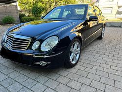 Schwarz Gebraucht 2009 Mercedes E300 Avantgarde Limousine | 8.500 € (Etwas zu teuer)