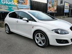 Weiß Gebraucht 2009 Seat Leon Limousine | 6.000 € (Teuer)