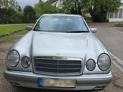 Silber Gebraucht 1997 Mercedes E230 Elegance Limousine | 4.200 € (Etwas zu teuer)
