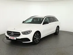 Weiß Gebraucht 2022 Mercedes E300 Avantgarde Limousine | 34.990 € (Fairer Preis)