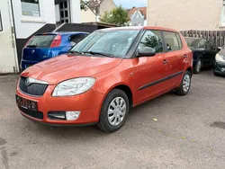 Orange Gebraucht 2009 Skoda Fabia Classic Kleinwagen | 3.699 € (Etwas zu teuer)