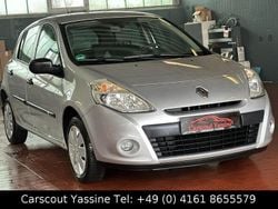 Grau Gebraucht 2010 Renault Clio III Expression Limousine | 2.990 € (Fairer Preis)