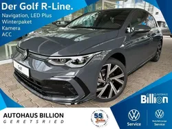 Grau Gebraucht 2023 VW Golf VIII R-line Limousine | 31.990 € (Fairer Preis)