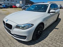 Weiß Gebraucht 2016 BMW 520 Performance Kombi | 12.800 € (Fairer Preis)