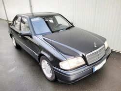 Schwarz Gebraucht 1993 Mercedes C200 Limousine | 4.500 €