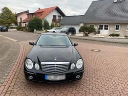 Schwarz Gebraucht 2006 Mercedes E280 Limousine | 6.149 € (Fairer Preis)