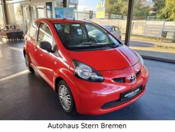 Rot Gebraucht 2007 Toyota Aygo Basis Kleinwagen | 2.999 € (Etwas zu teuer)