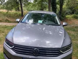 Grau Gebraucht 2018 VW Passat Comfortline Kombi | 16.500 € (Fairer Preis)
