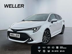 Weiss Gebraucht 2021 Toyota Corolla Team Kombi | 20.980 € (Guter Preis)