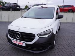 Weiss Gebraucht 2022 Mercedes Citan 108 Van | 16.990 € (Fairer Preis)