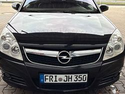 Schwarz Gebraucht 2007 Opel Vectra Limousine | 1.500 € (Guter Preis)