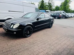Schwarz Gebraucht 2003 Mercedes E220 Limousine | 3.990 €
