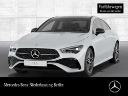 Weiß Gebraucht 2023 Mercedes CLA200 AMG Limousine | 42.890 €