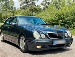 Blau Gebraucht 2002 Mercedes E270 Avantgarde Limousine | 5.400 € (Teuer)
