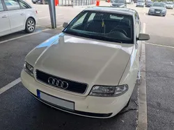 Weiß Gebraucht 2000 Audi A4 Limousine | 1.500 € (Guter Preis)