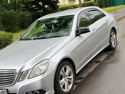 Silber Gebraucht 2009 Mercedes E220 Elegance Limousine | 7.999 € (Guter Preis)