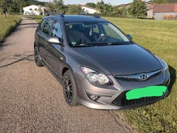 Grau Gebraucht 2012 Hyundai i30 Comfort Kombi | 6.600 € (Etwas zu teuer)