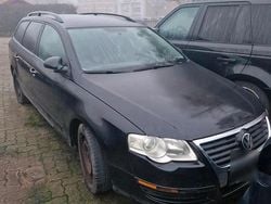 Schwarz Gebraucht 2007 VW Passat Kombi | 550 € (Superpreis)