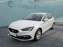 Weiß Gebraucht 2022 Seat Leon Style Limousine | 16.440 € (Fairer Preis)