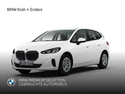 Weiß Gebraucht 2022 BMW 218 Active Tourer Van / Kleinbus | 24.900 € (Fairer Preis)