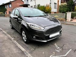 Grau Gebraucht 2016 Ford Fiesta Kleinwagen | 5.250 € (Fairer Preis)