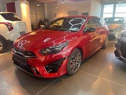 Rot Gebraucht 2023 Kia ProCeed GT Comfort Kleinwagen | 24.999 € (Guter Preis)