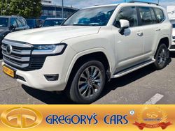 White pearl Neu 2025 Toyota Land Cruiser Premium SUV | 164.861 €