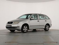 Diamantsilber metallic Gebraucht 2001 Skoda Fabia Elegance Kombi | 499 € (Guter Preis)